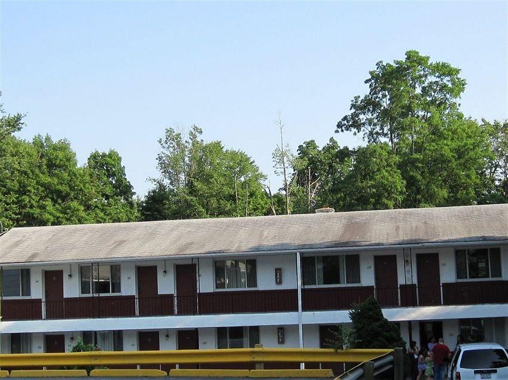 Budget Motor Inn- Mahopac Bagian luar foto